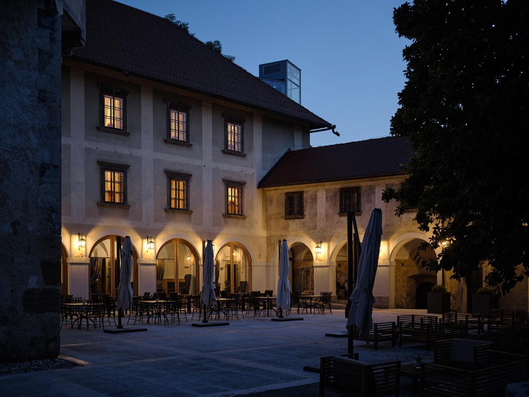 Hotel Grad Otocec - Relais Chateaux Bagian luar foto